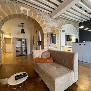 https://le-panorama-lyon.hotels-rhonealpes.com